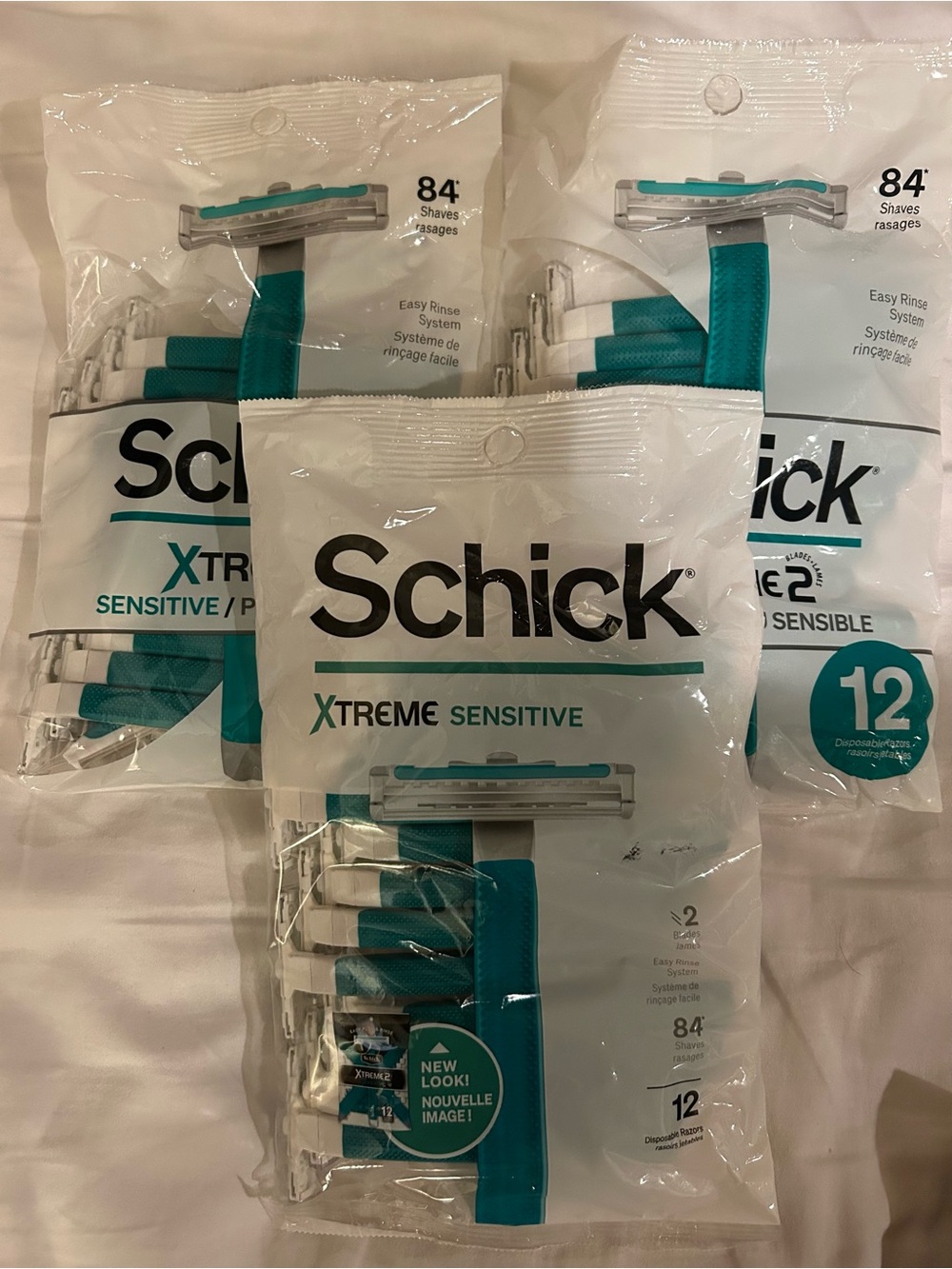 Huge Men’s Razor Bundle 45+ Schick Disposable Razors - Picture 3 of 4
